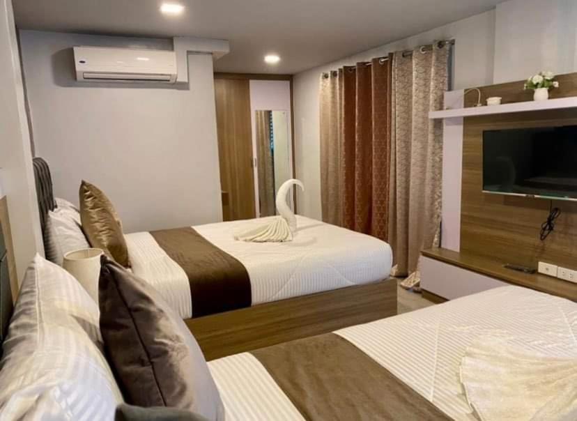 Vieda Hotel Caticlan Esterno foto