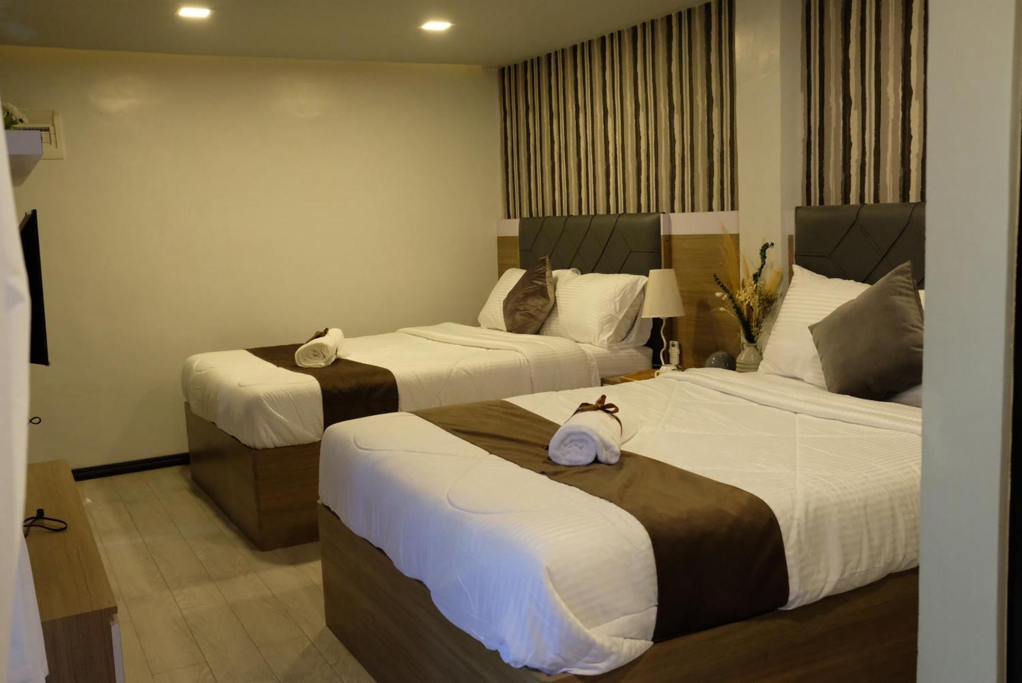 Vieda Hotel Caticlan Esterno foto